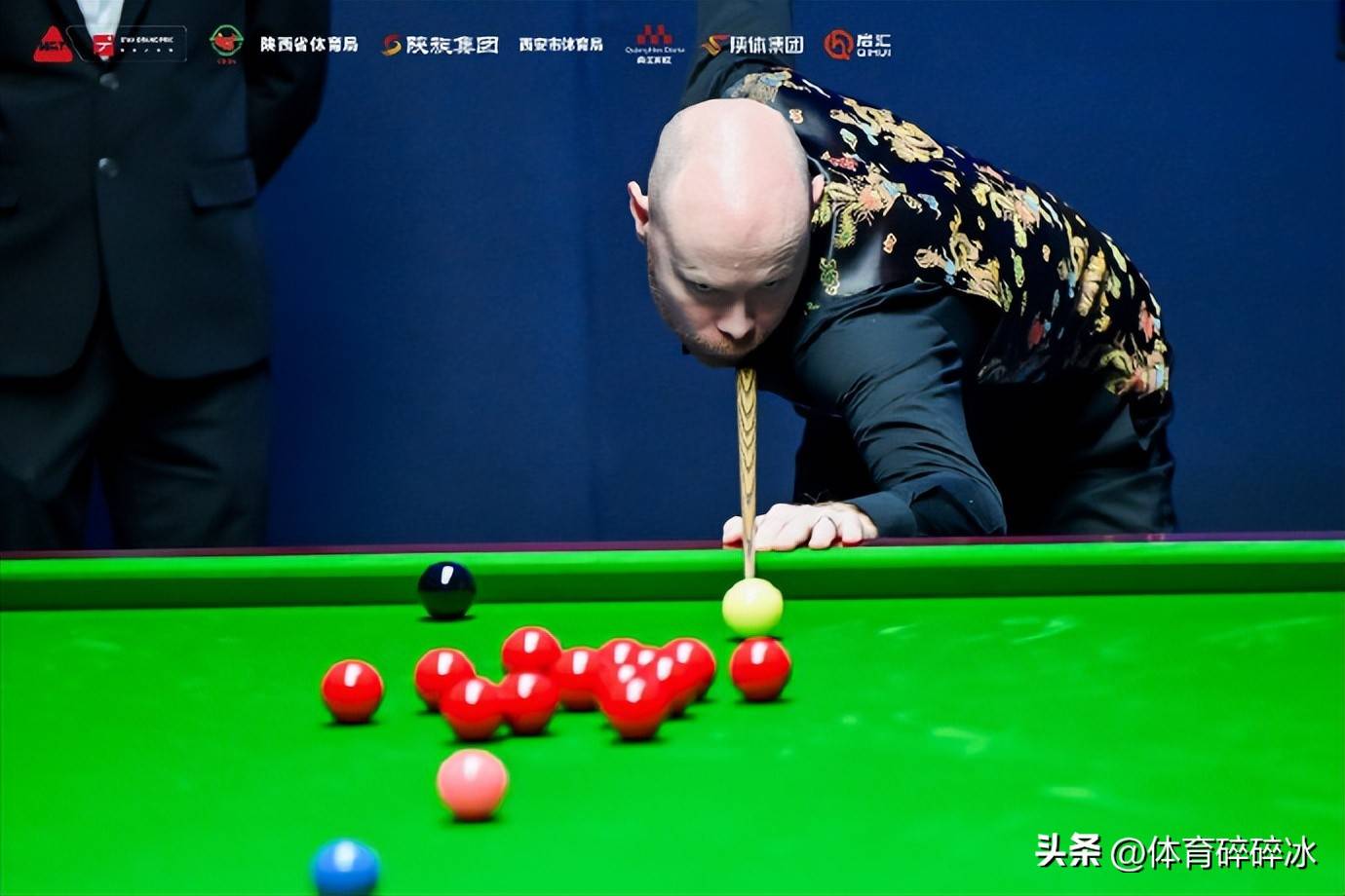 现出昨日的, 双方经过几 现出昨日的, 双方经过几